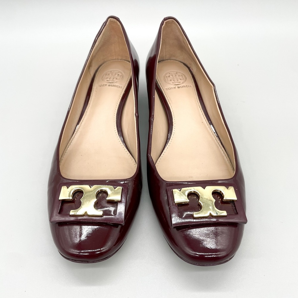 Tory Burch Gigi Pumps Womens 7M Burgundy Patent Leather Low Heel Gold Logo - Picture 4 of 12